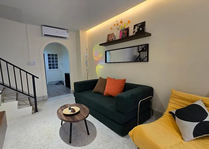 Apartment Townhouse Near Ladprao With Bathtub *