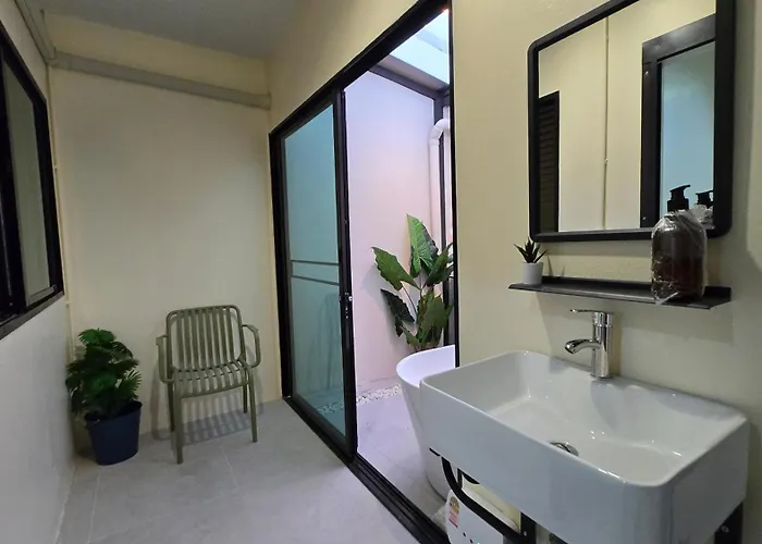 Apartment Townhouse Near Ladprao With Bathtub *